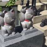 Statue of a cat at Imado Shrine